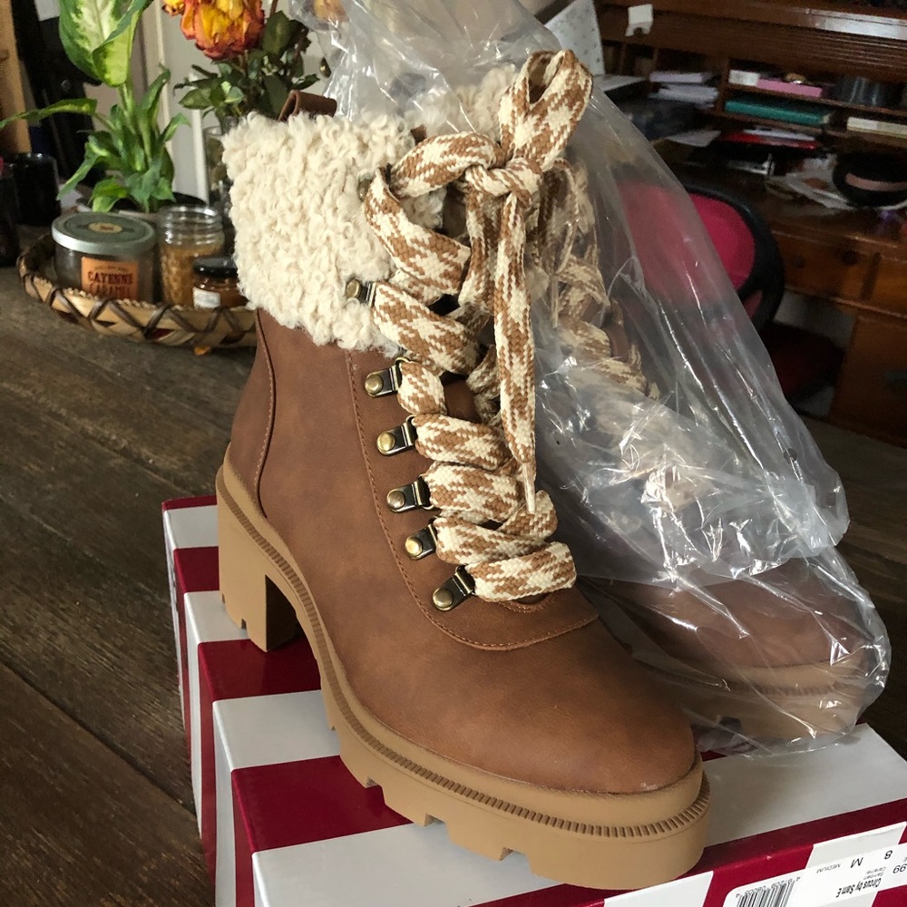 Sambert Shearling Hiker Boot